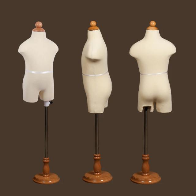 Manequim Infantil Macio com Novo Estilo em Tecido Ideal para Exposição de Roupas