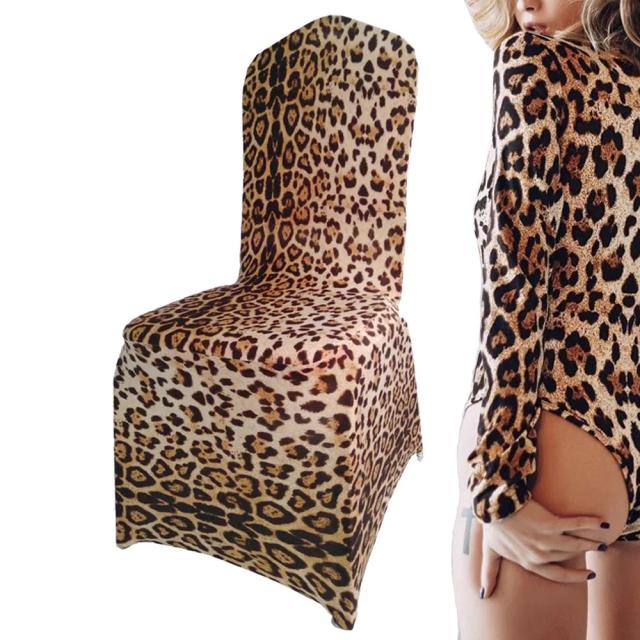 Capa Elástica de Cadeira com Estampa de Leopardo para Festas e Eventos Fashionísticos