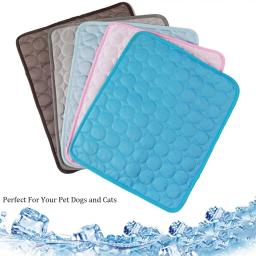 Esteira de resfriamento para animais de estimação, almofada para cães e gatos, seda fria, colchão à prova de umidade, cama para animais pequenos, almofada de verão, 5 tamanhos - Image 1