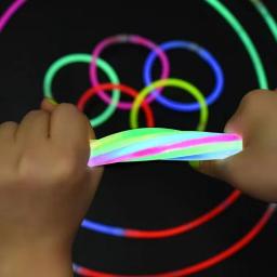 100 peças suprimentos para festas noturnas com conectores, colares e pulseiras brilhantes para festas infantis ou adultos, decoração de festas - Image 5