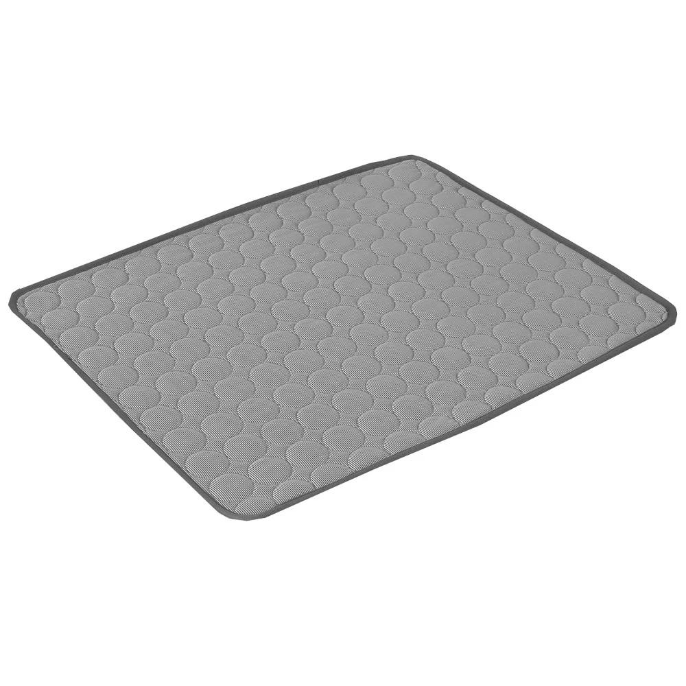 Esteira de resfriamento para animais de estimação, almofada para cães e gatos, seda fria, colchão à prova de umidade, cama para animais pequenos, almofada de verão, 5 tamanhos - Image 1