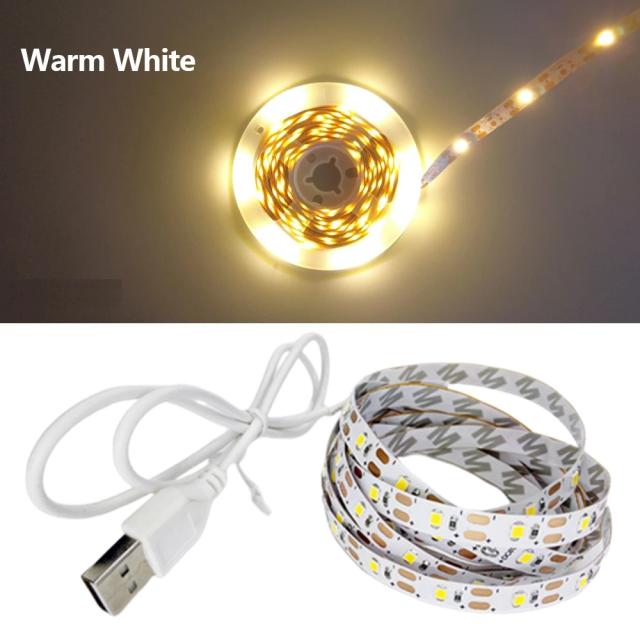 Fita flexível auto-adesiva para luzes LED: decoração versátil para quarto e cozinha